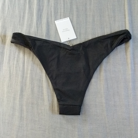 WeWoreWhat Delilah Bikini Bottoms Black - Picture 8 of 9